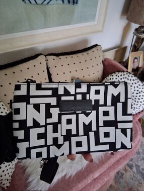 💥Longchamp Black & White Graphic Logo Wristlet with Long Strap💥